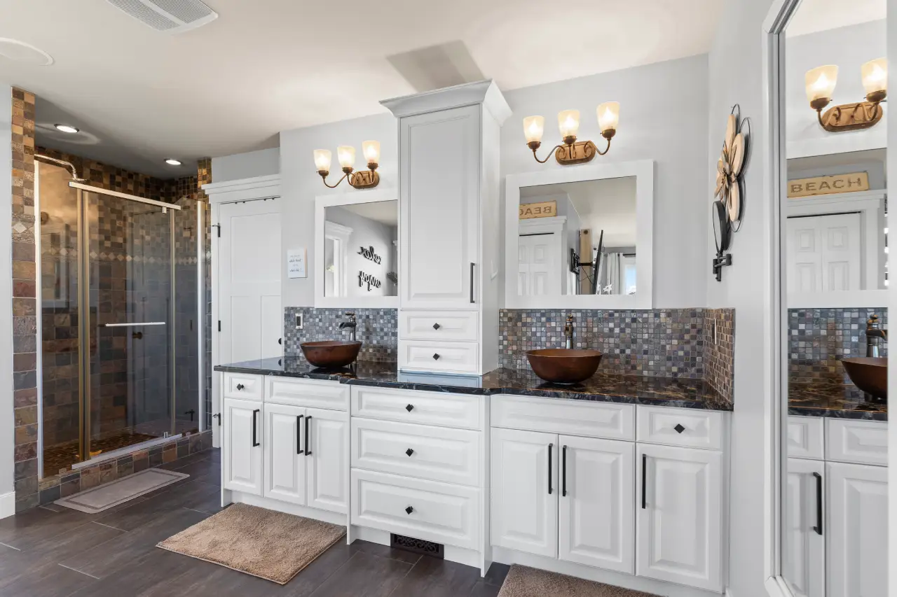 Bathroom Photography example by Photos 4 Real Estate in Calgary