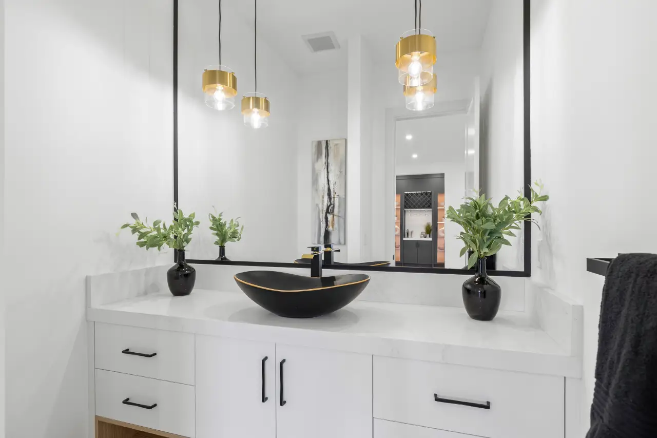 Bathroom Photography example by Photos 4 Real Estate in Calgary