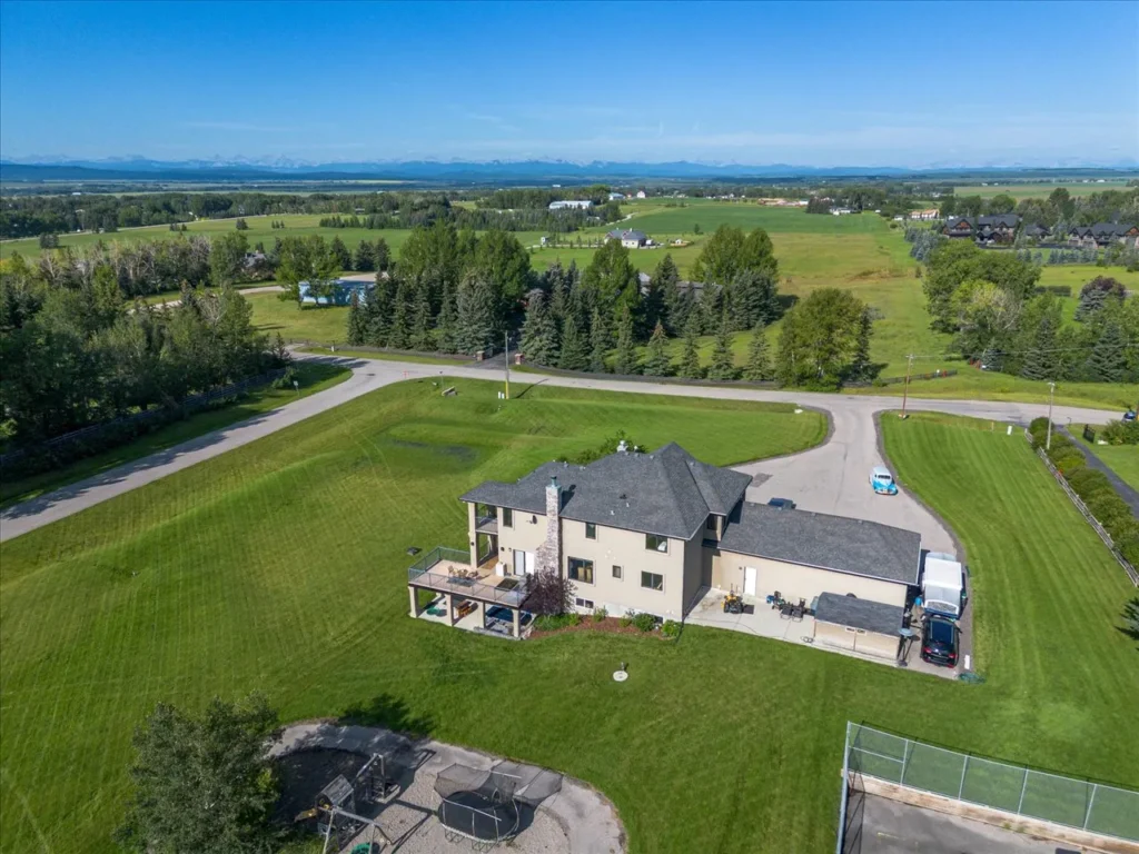Acreages in Springbank